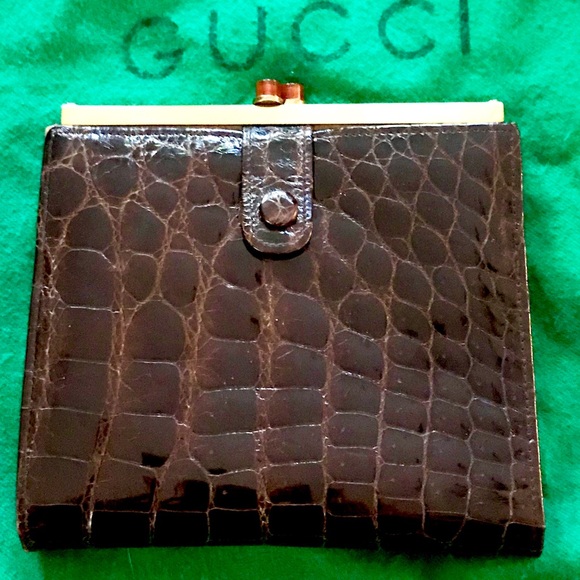 gucci crocodile wallet